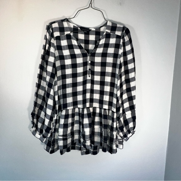 American Eagle Outfitters Tops - American eagle Black & white Buffalo plaid peplum peasant blouse sz S womens‎